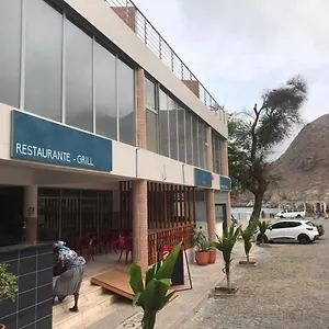 https://hotel-cachoeira-tarrafal.cape-verdehotels.com